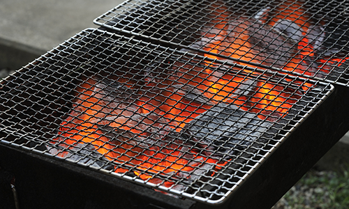 火起こしはBBQの一大イベント