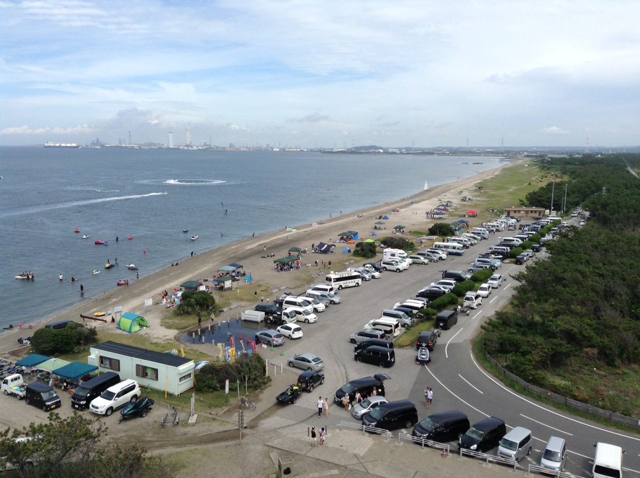 海と駐車場